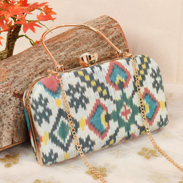 Single Ikat Patola Clutch