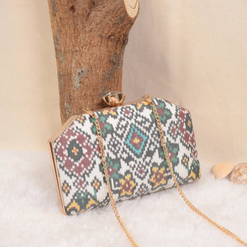 Single Ikat Patola Clutch