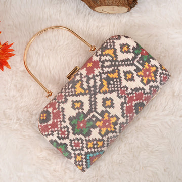 Single Ikat Patola Clutch
