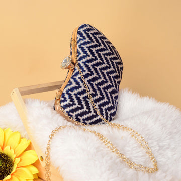 Double Ikat Patola Clutch Laheriya