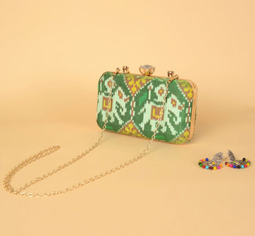 Single Ikat Patola Clutch
