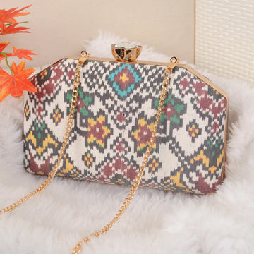 Single Ikat Patola Clutch