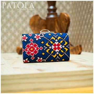 Double Ikkat Patola Clutch Nau Ratan