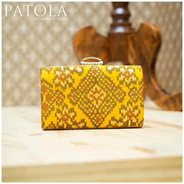 Single Ikkat Patola Clutch Nau Ratan Memorable 4