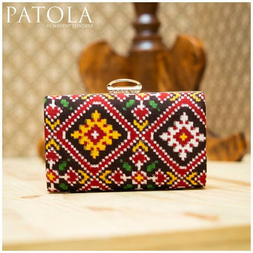Double Ikkat Patola Clutch Chanda