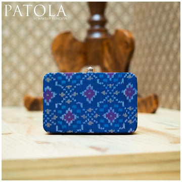 Single Ikkat Chanda Clutch