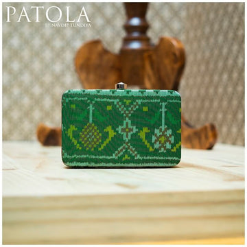 Single Ikkat Patola By Navdip Tundiya Ghugharo Clutch memorable 1