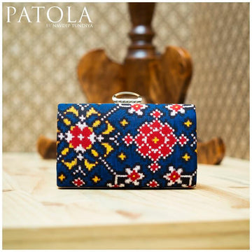 Double Ikkat Patola Clutch Nau Ratan