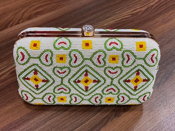 Moti Patola Clutch Pan Chanda