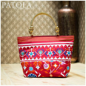 Double Ikkat Patola Flower Motif