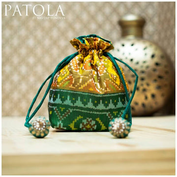 Single Ikkat Manekchowk Patola