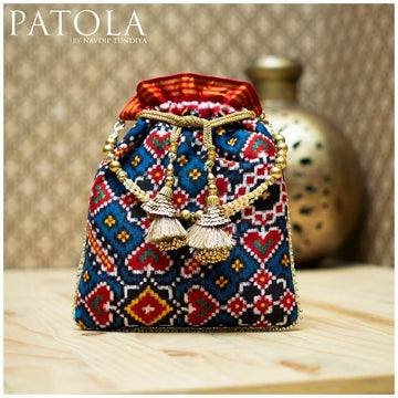Double Ikkat Patola Batwa Manekchowk Memorable 101