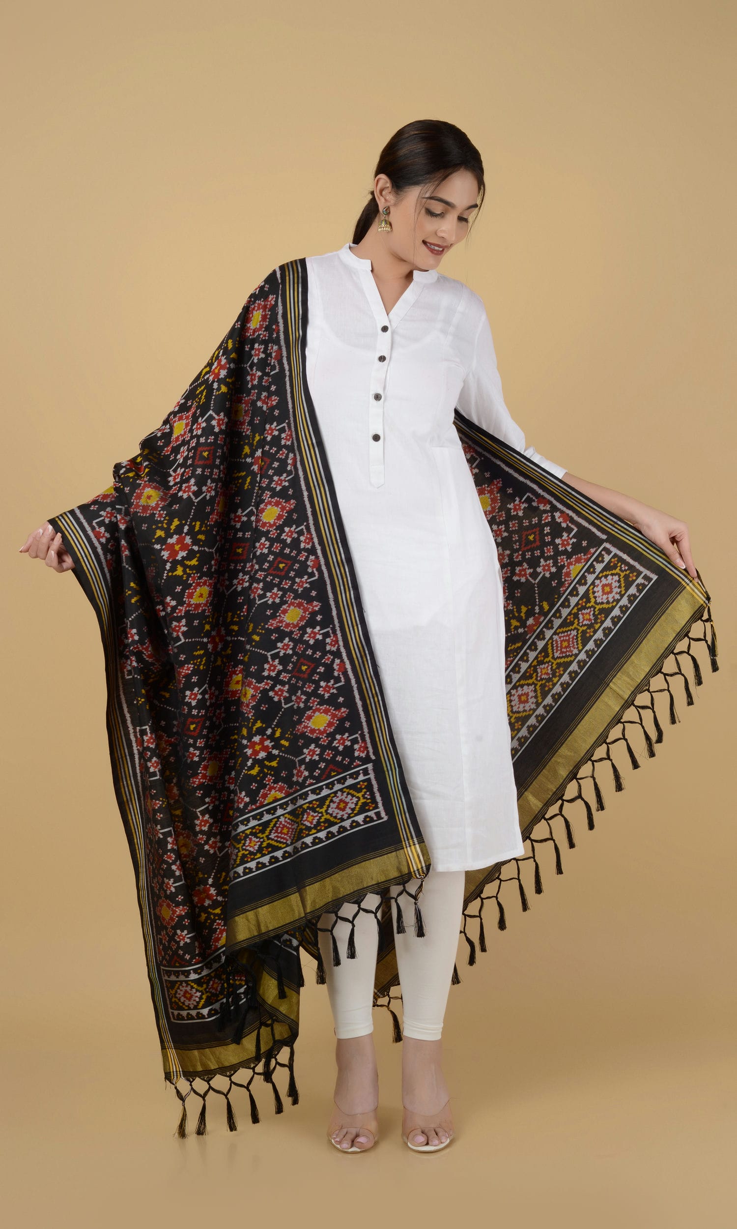 Single Ikat Patola Dupatta Nau Ratan