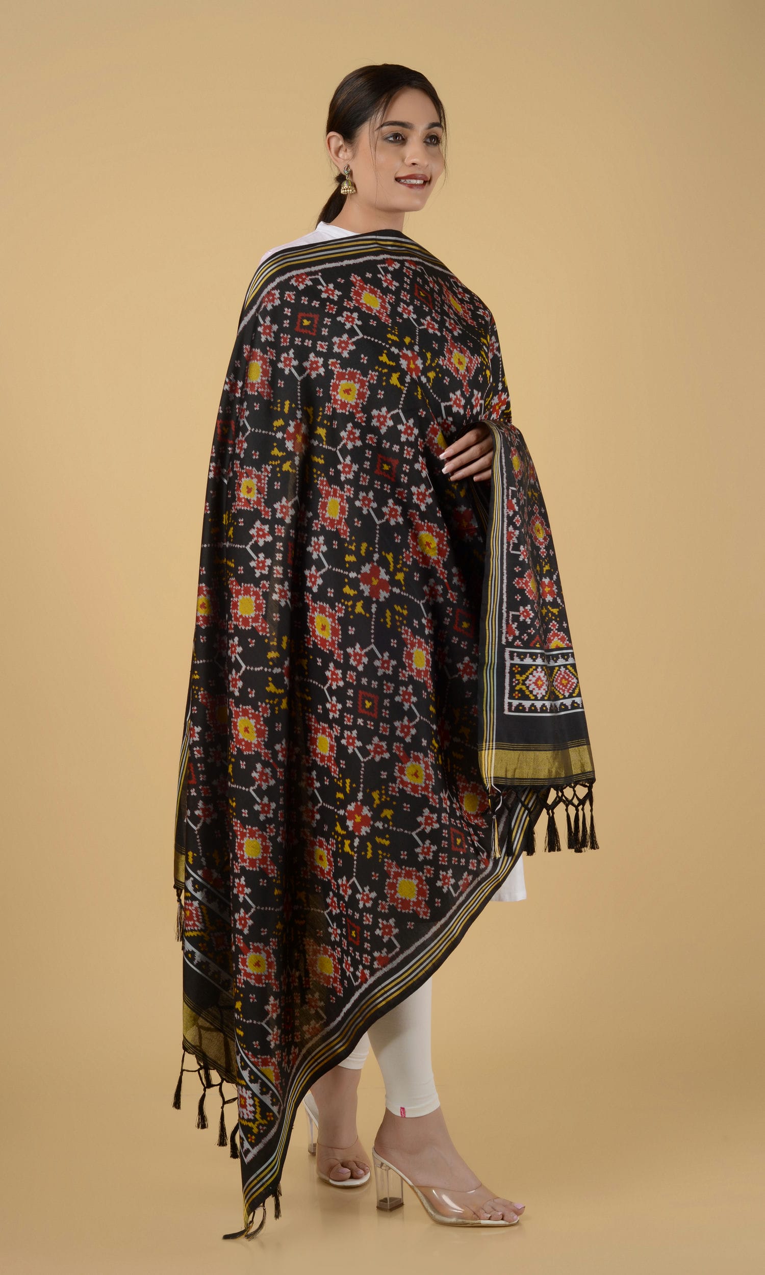 Single Ikat Patola Dupatta Nau Ratan