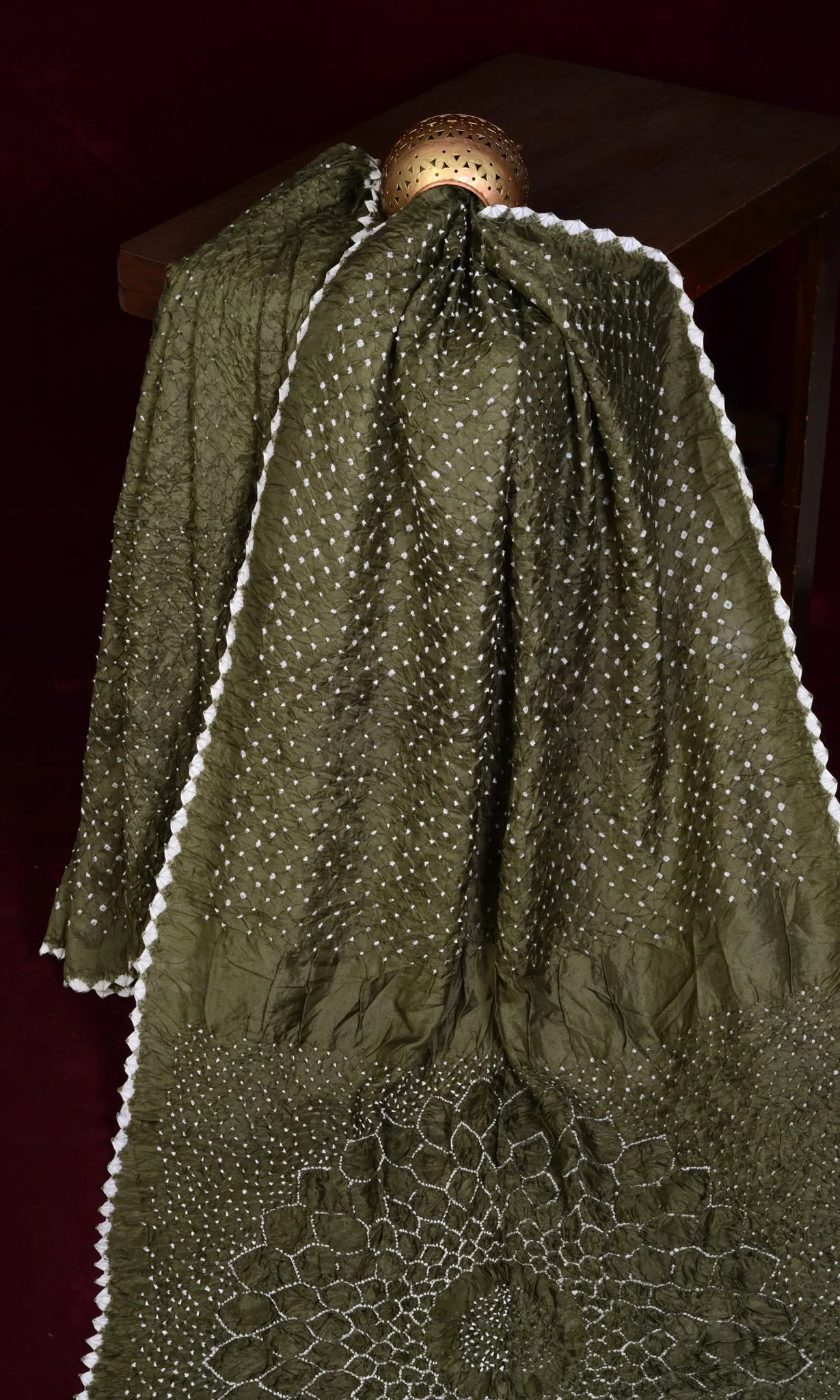 Makadi Bandhani Saree