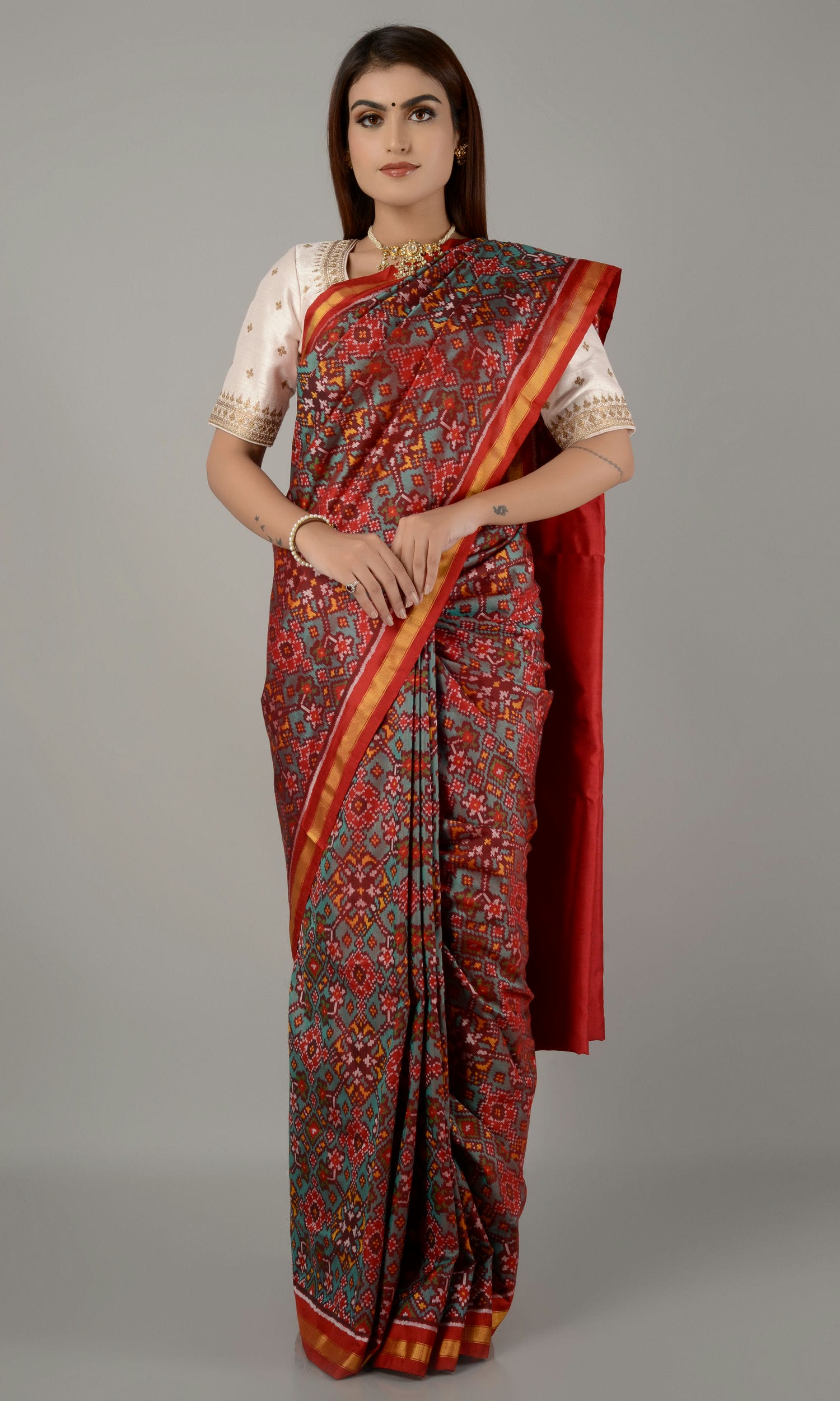 Single Ikat Patola Saree Nau Ratan