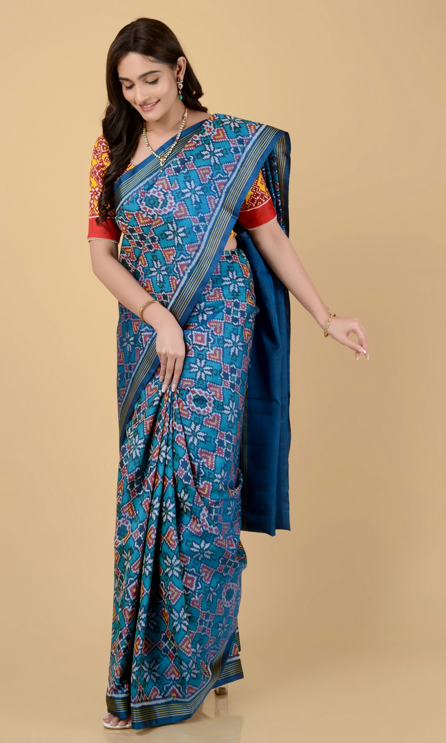 Single Ikat Patola Saree Manekchowk