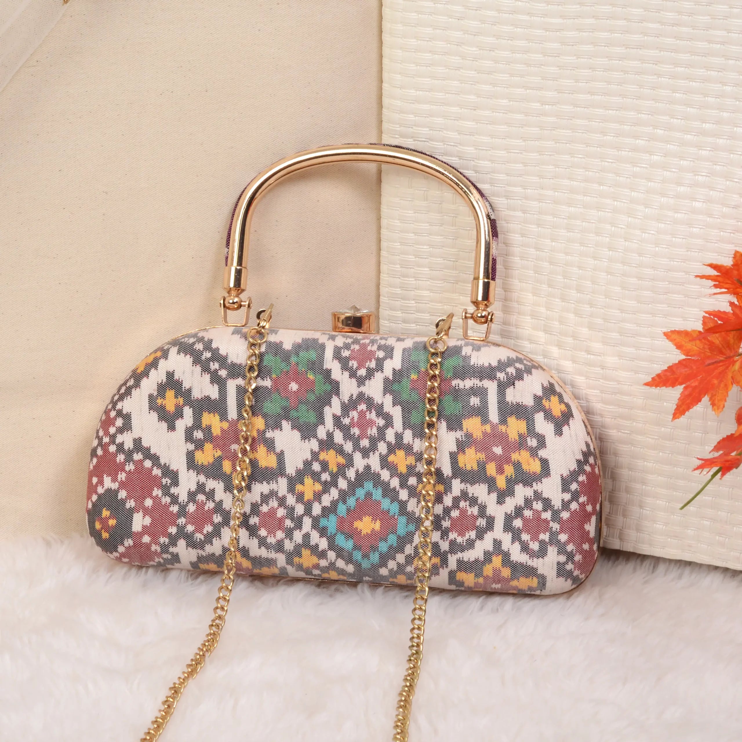 Single Ikat Patola Clutch