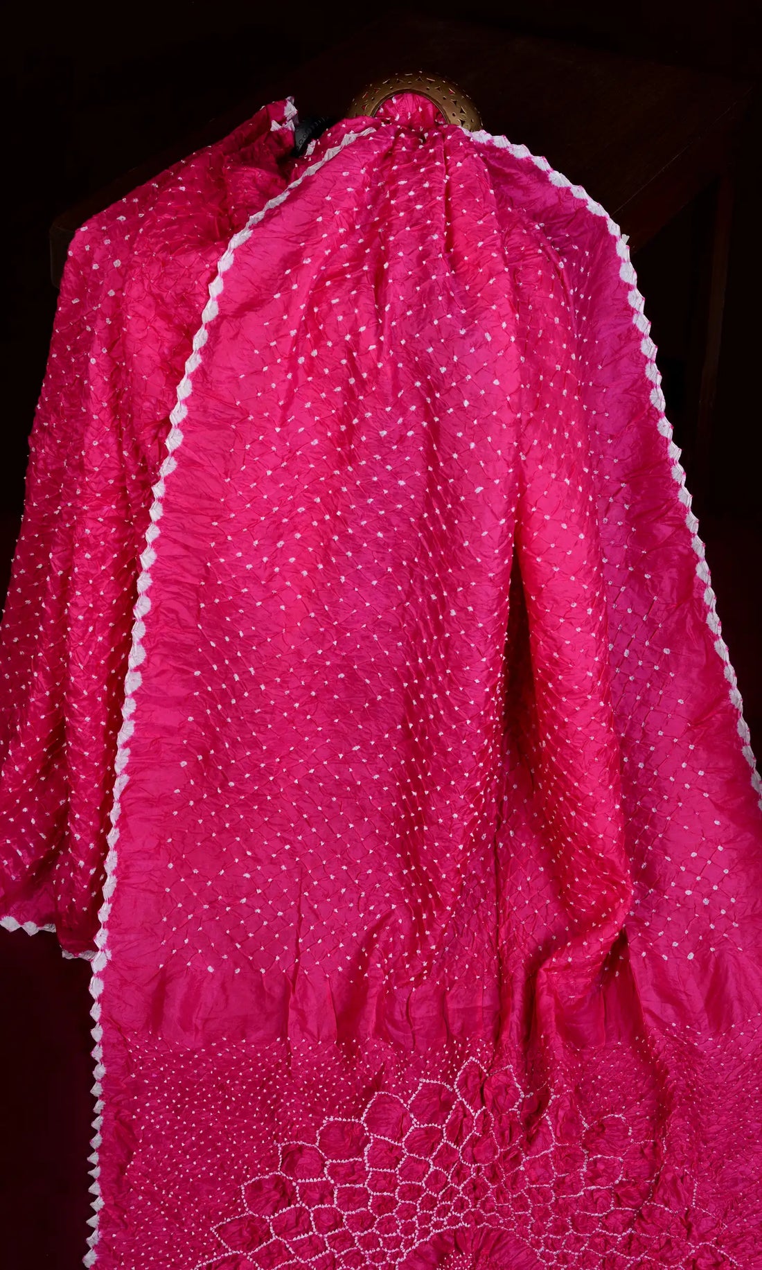 Makadi Bandhani Saree