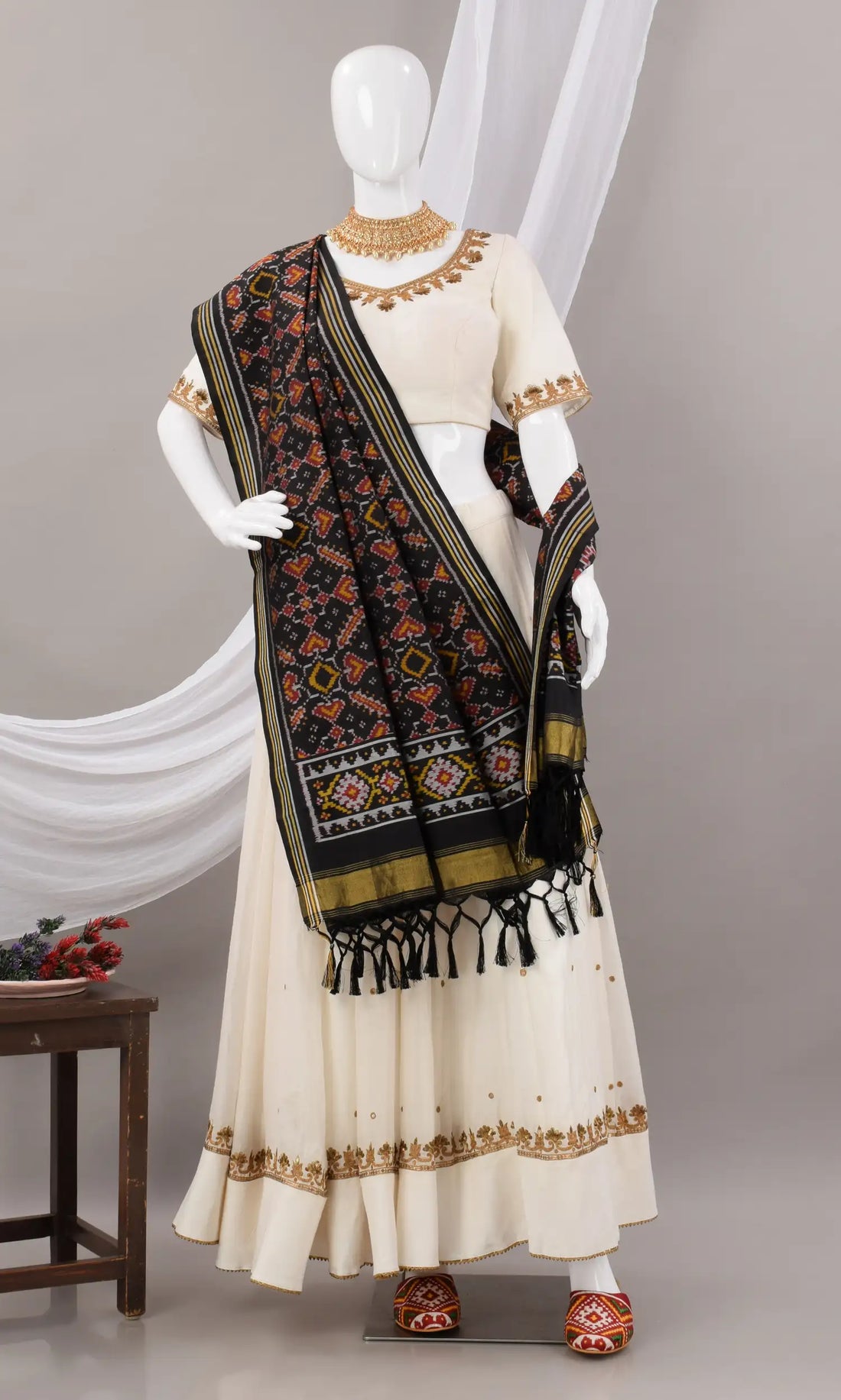 Single Ikat Patola Dupatta