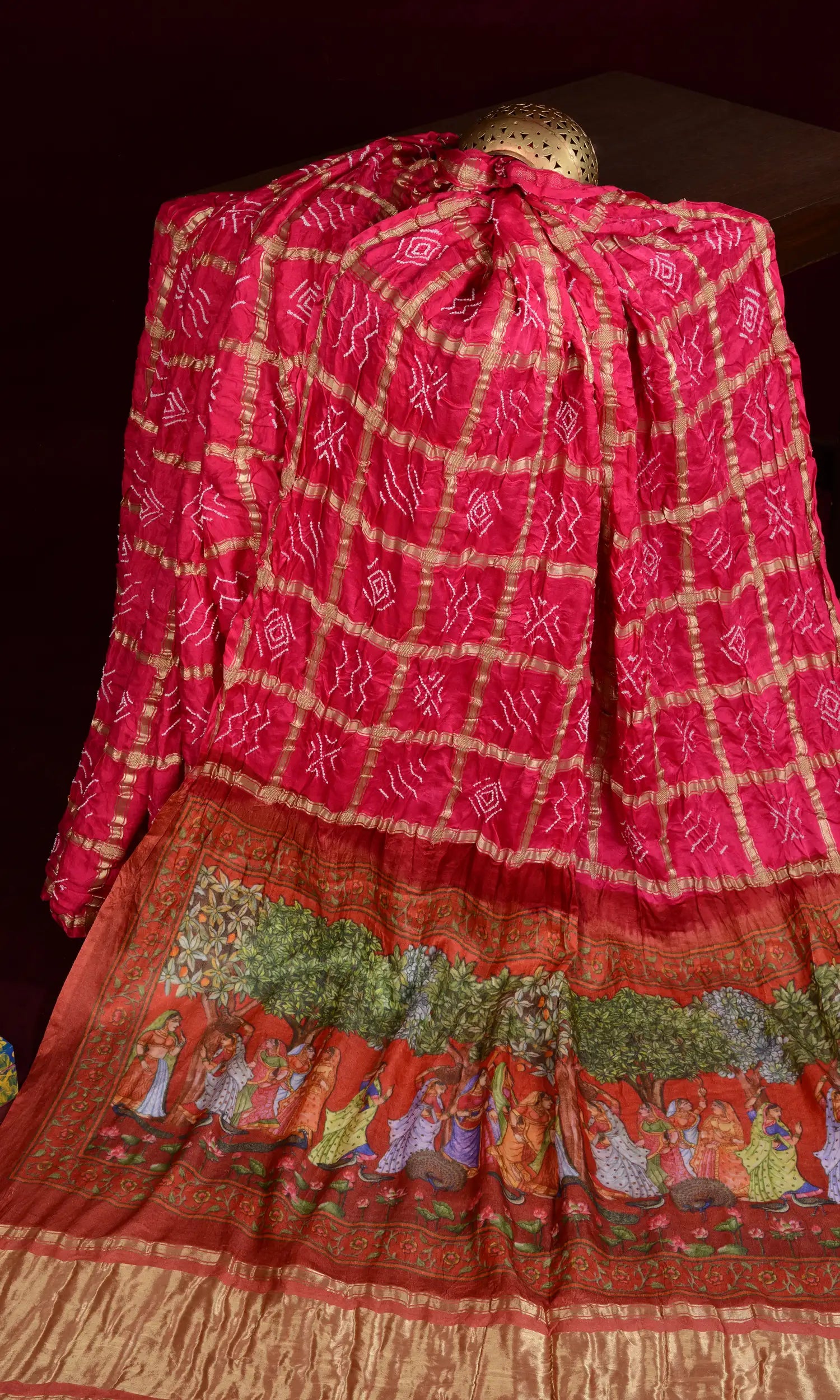 Gaji Zari Chex Bandhani Saree