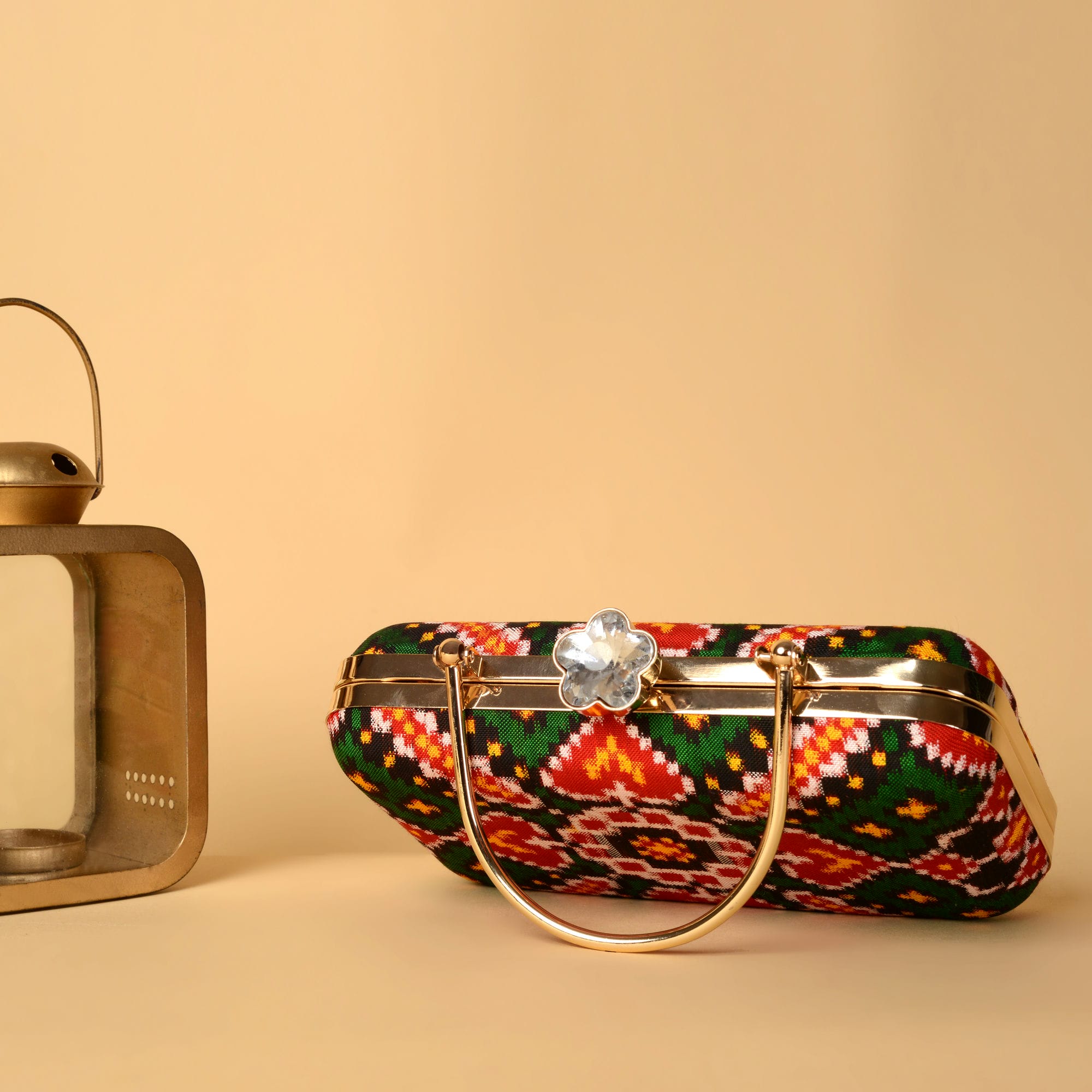 Double Ikat Patola Clutch Manekchowk