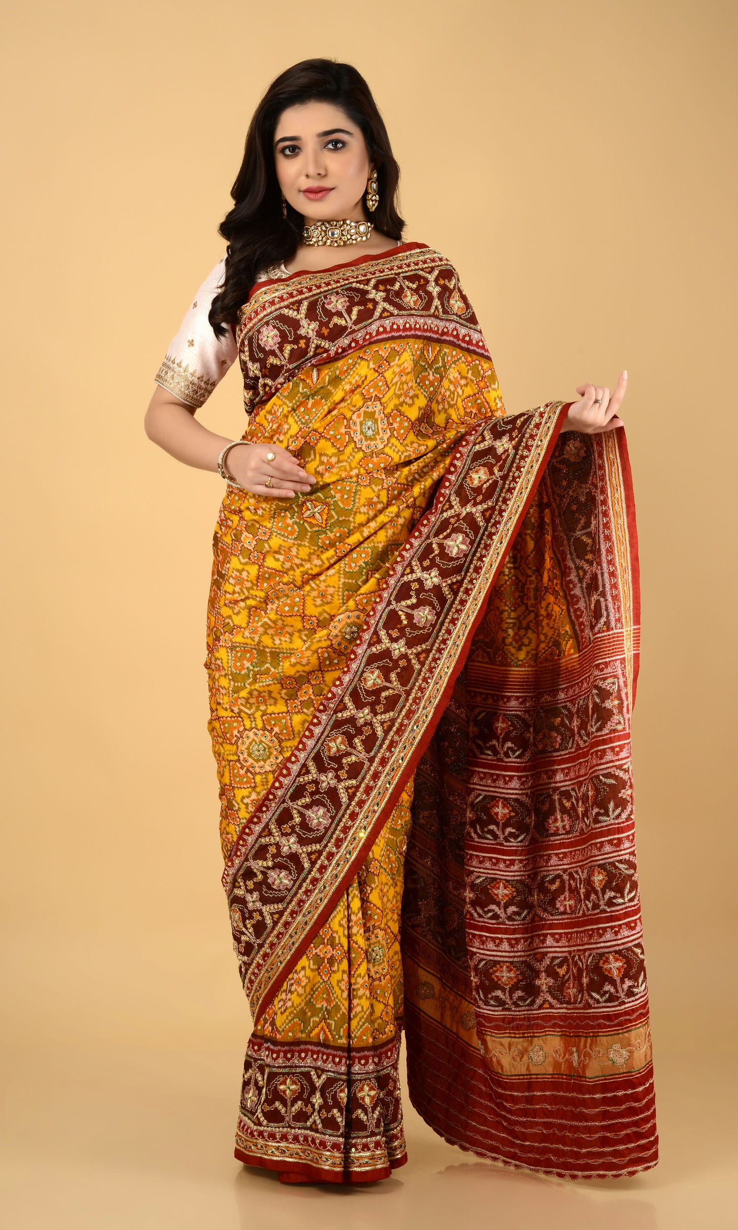 Single Ikat Patola Zardoshi work