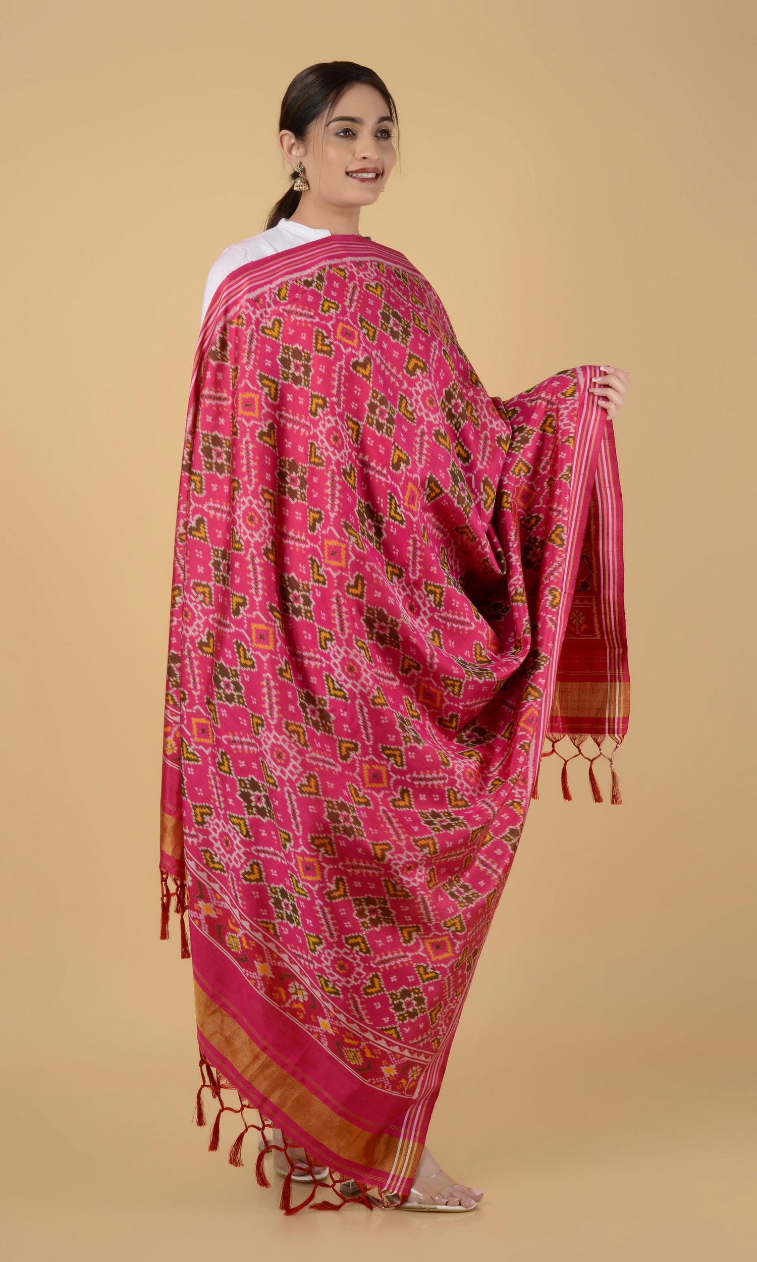 Single Ikat Patola Dupatta Manekchowk
