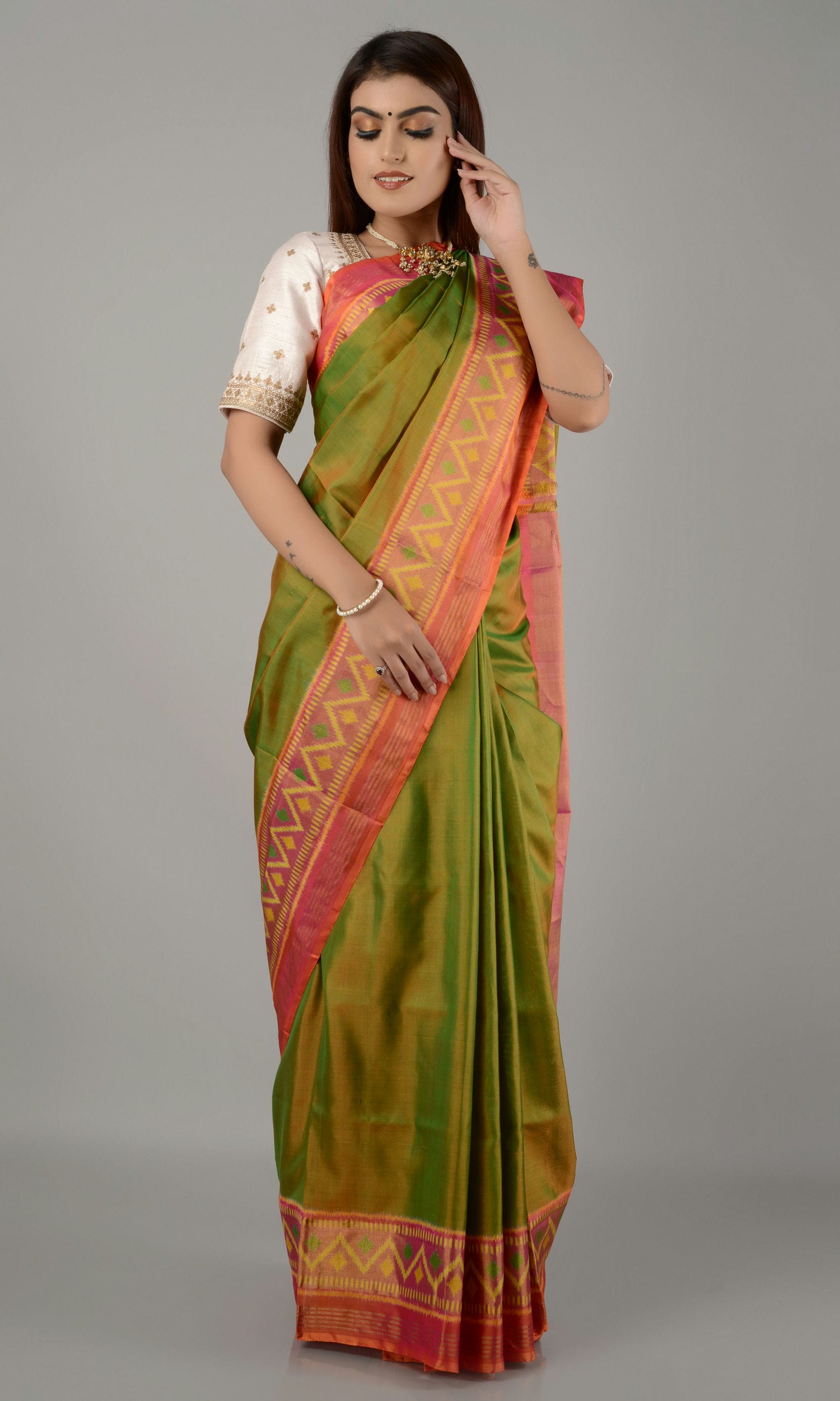 Rajkoti Patola Saree Gala Border