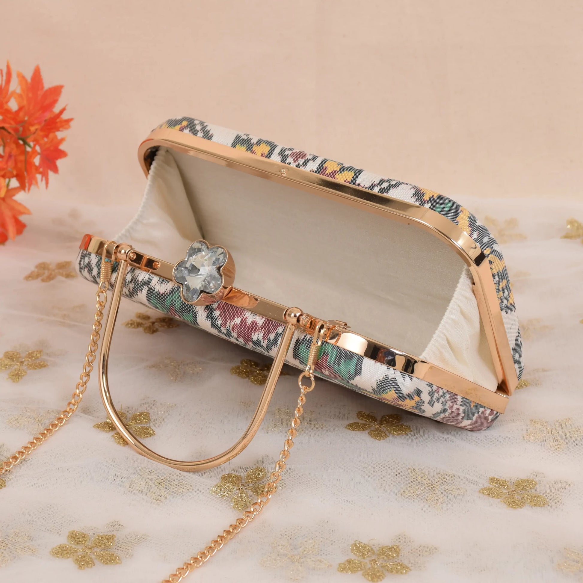Single Ikat Patola Clutch