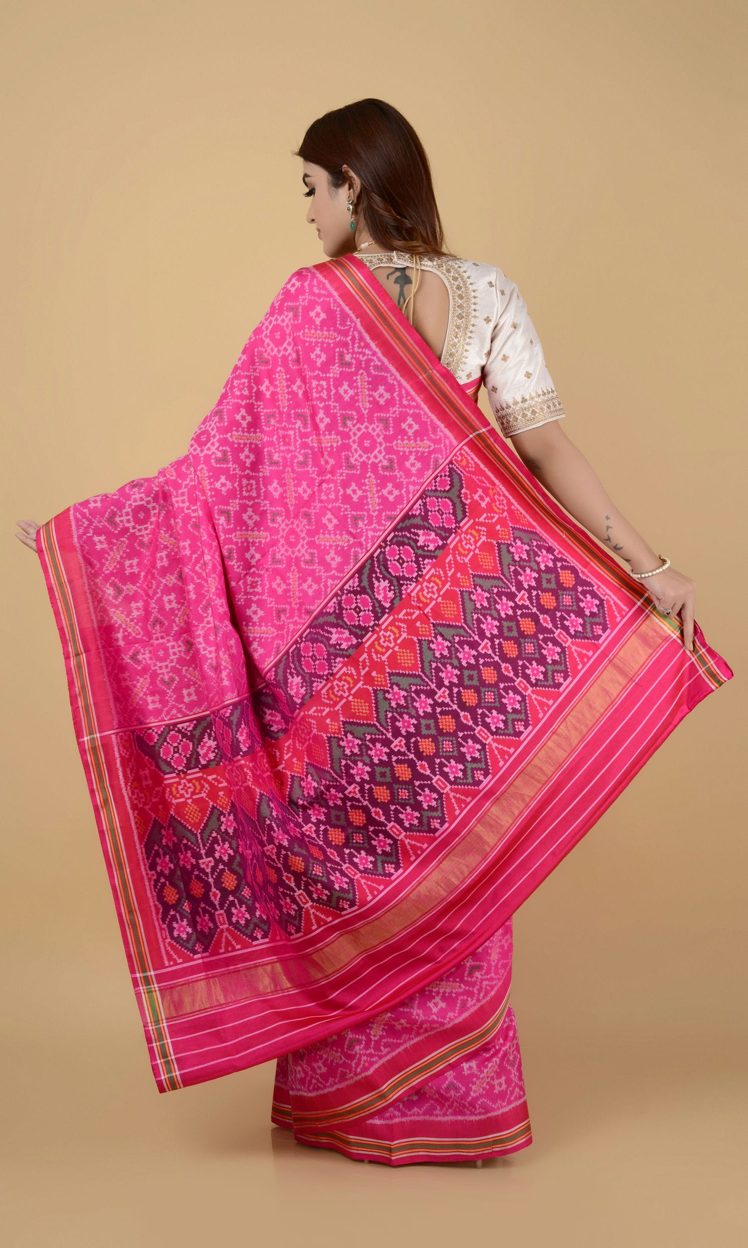 Single Ikat Patola Saree Manekchowk