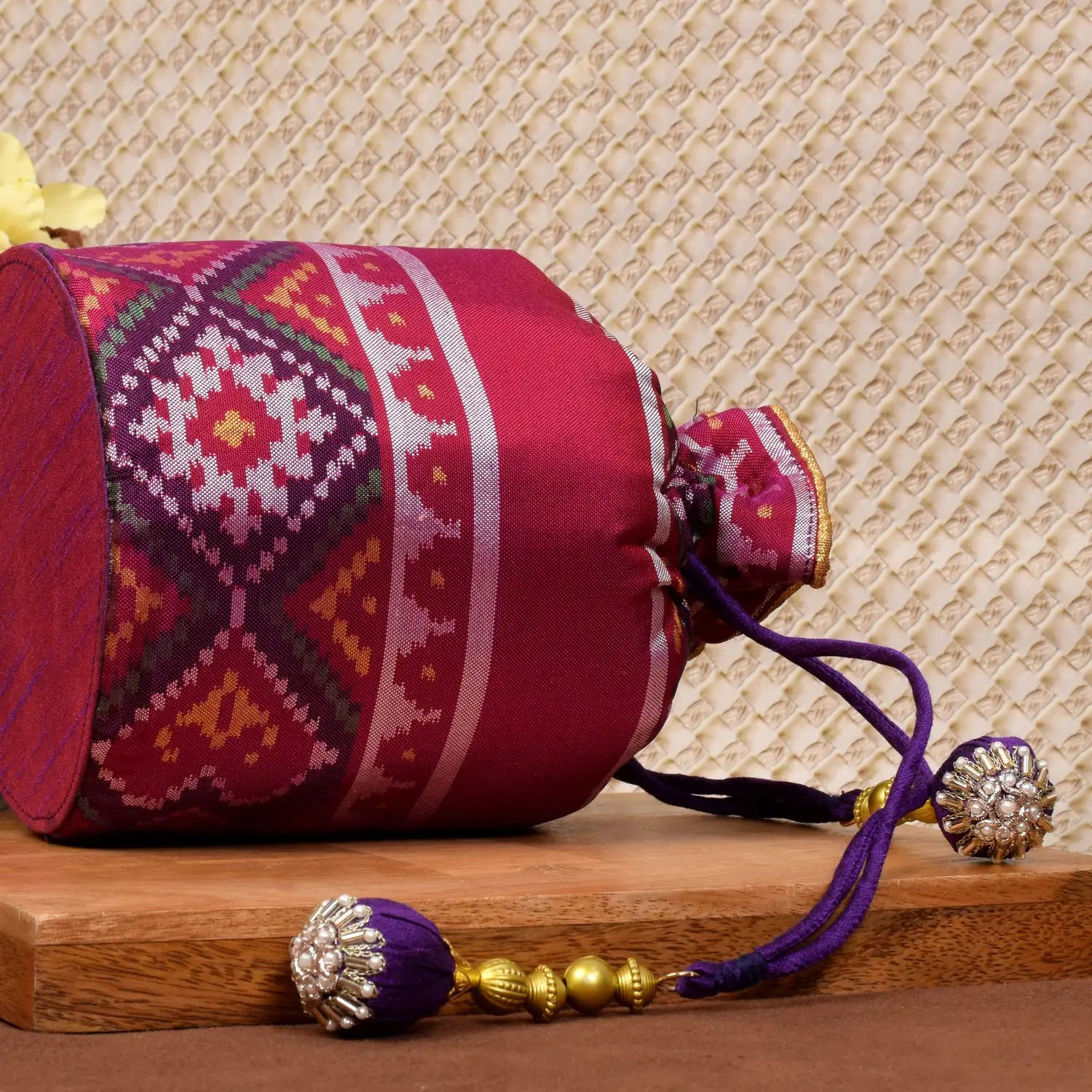 Single Ikat Patola Batwa