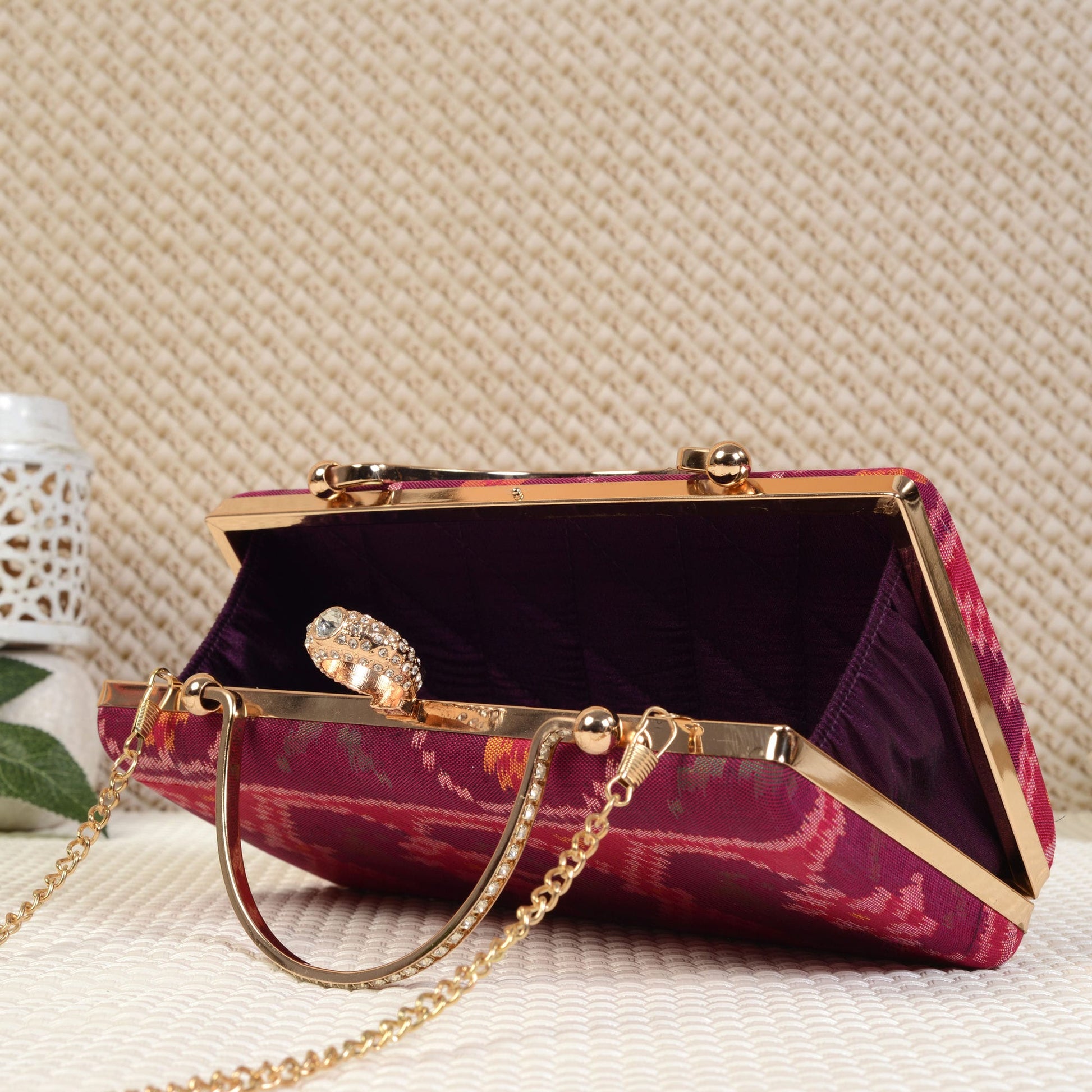 Single Ikat Patola Clutch