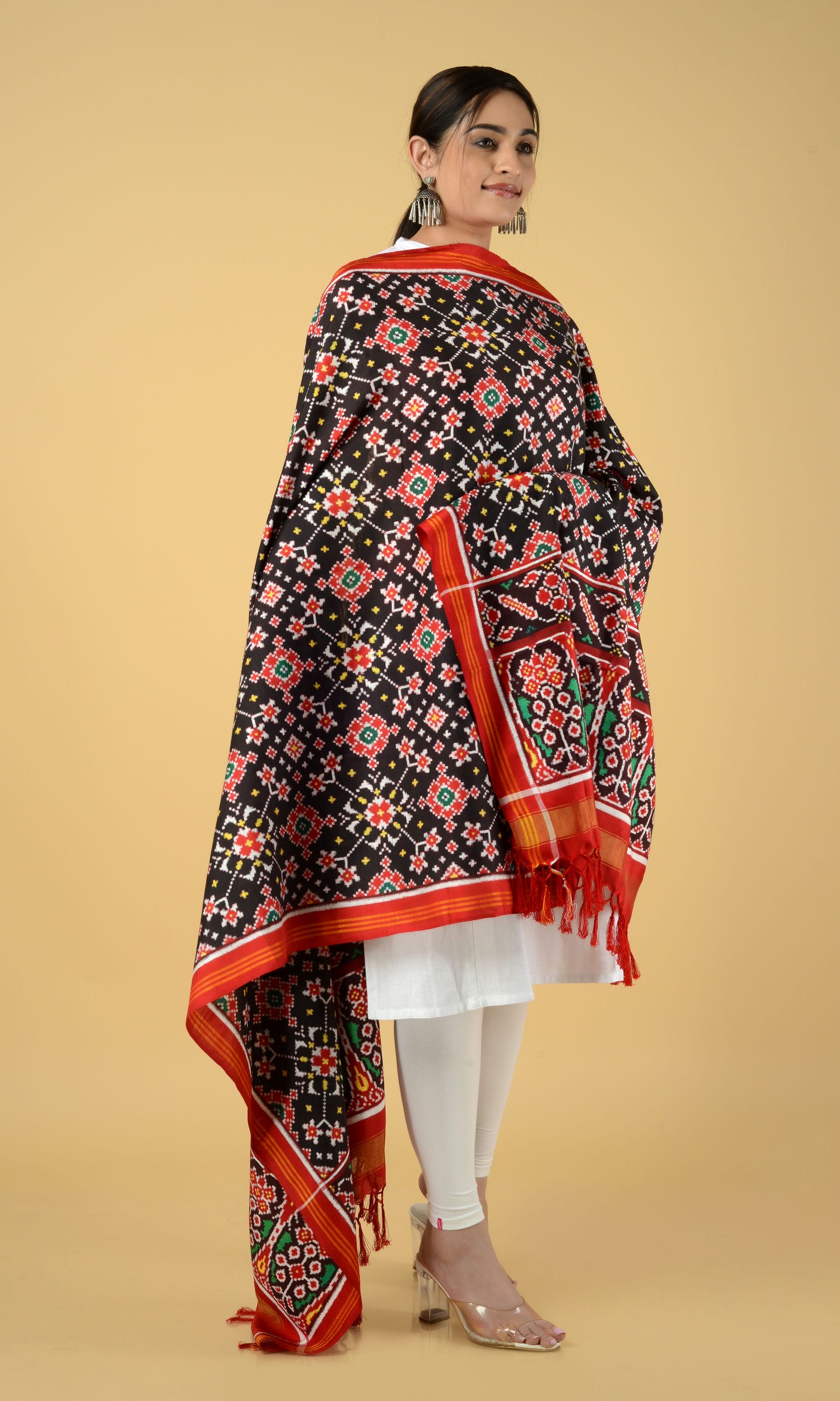 Double Ikat Patola Dupatta Nau Ratan