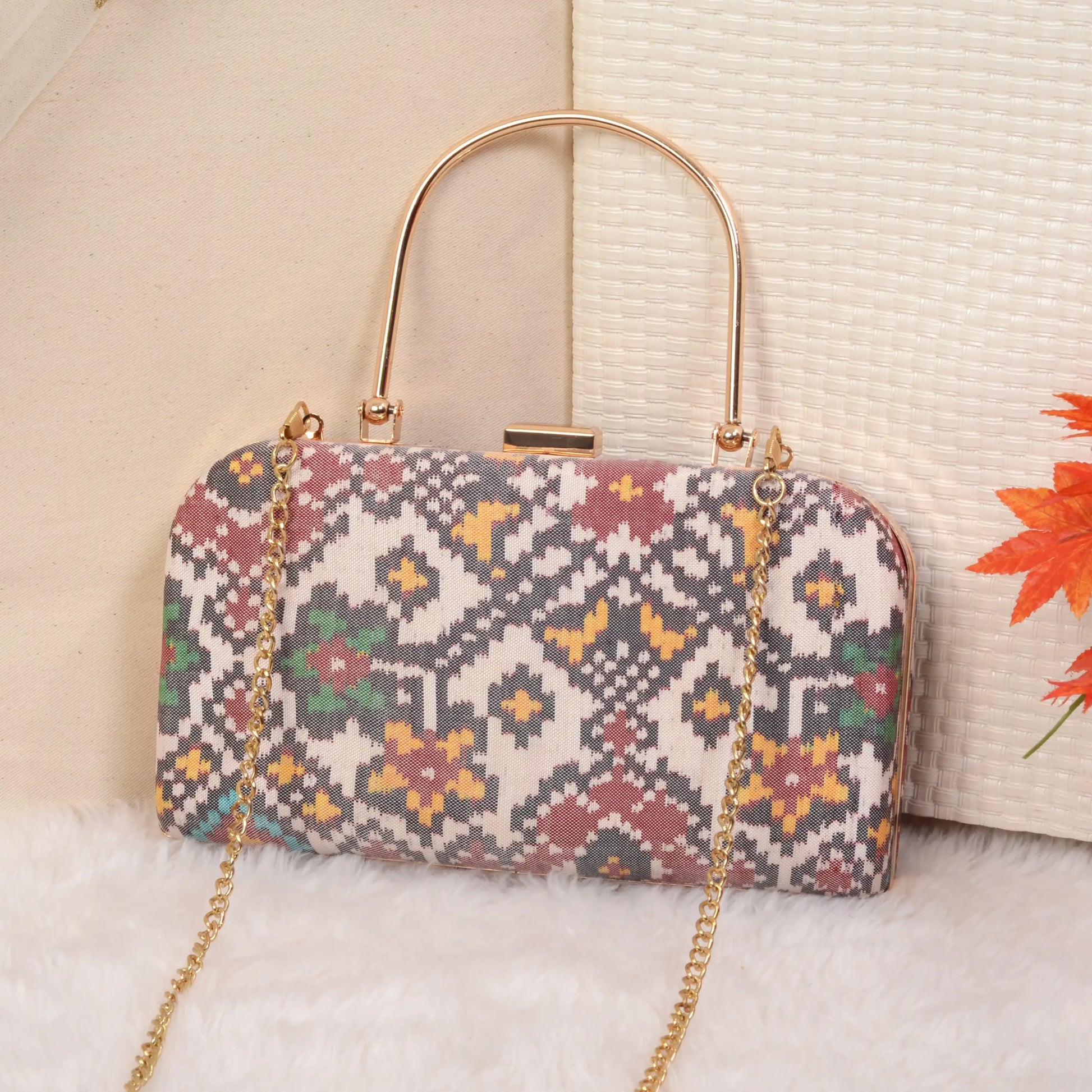 Single Ikat Patola Clutch