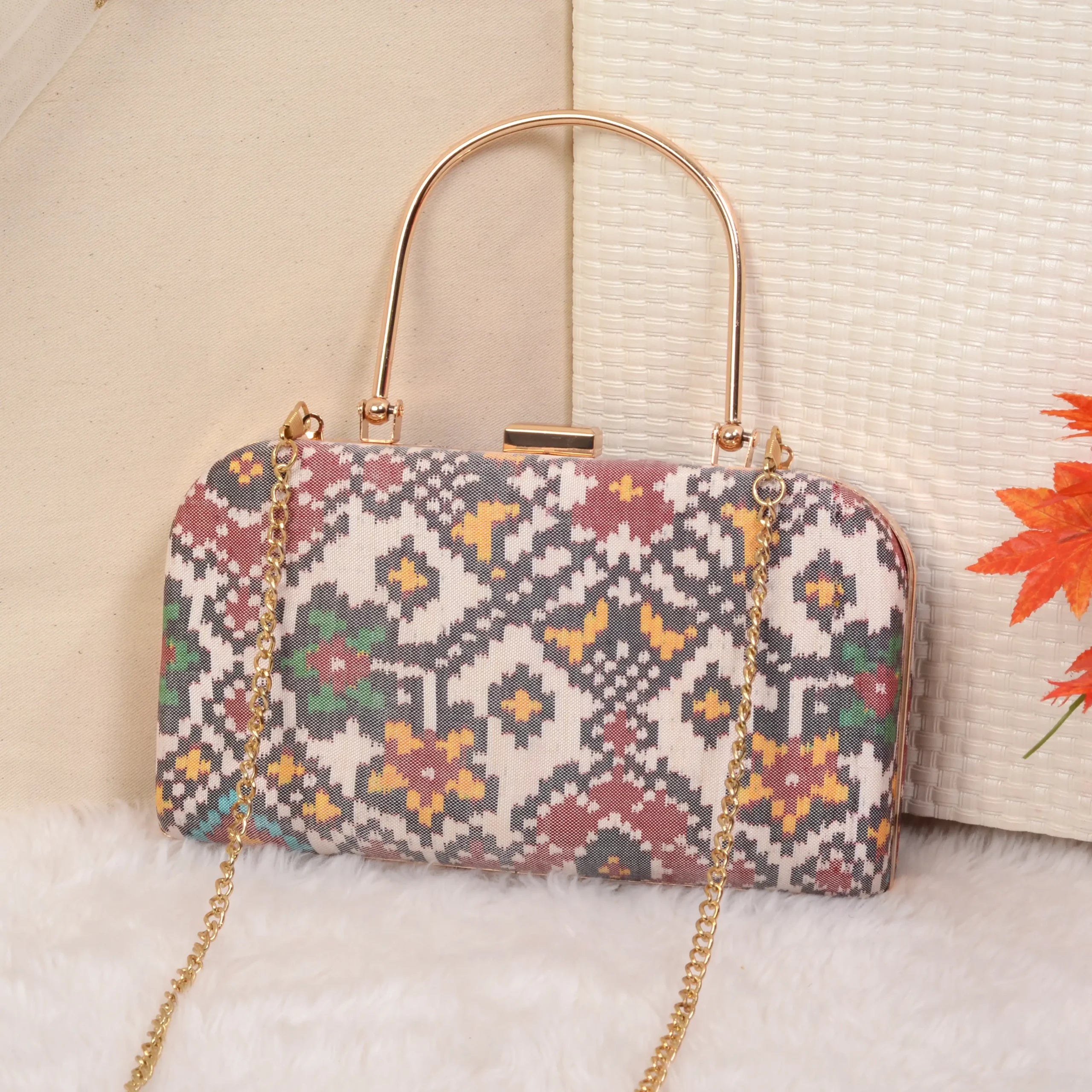 Single Ikat Patola Clutch