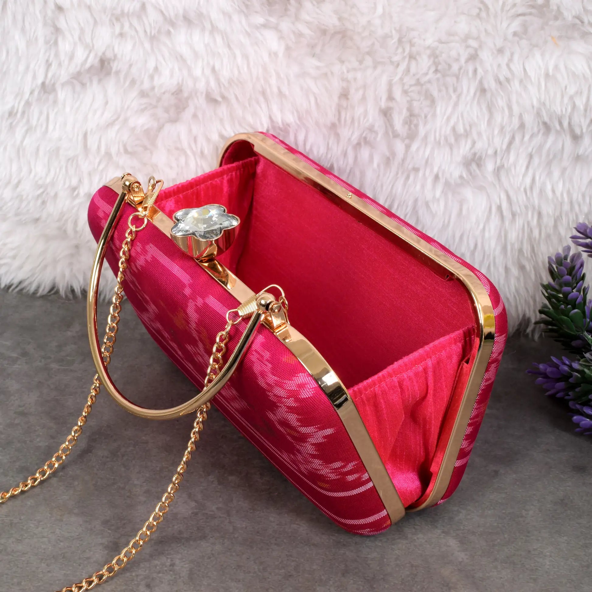 Single Ikat Patola Clutch