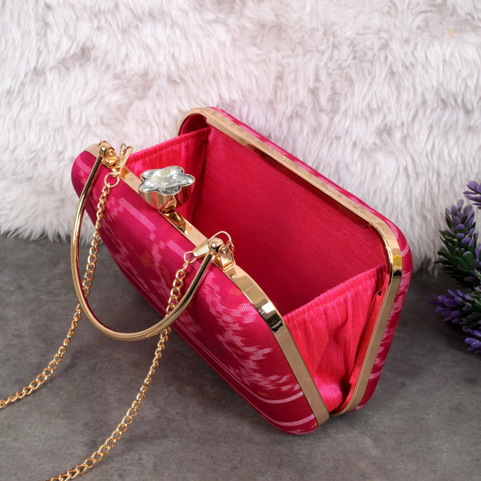 Single Ikat Patola Clutch