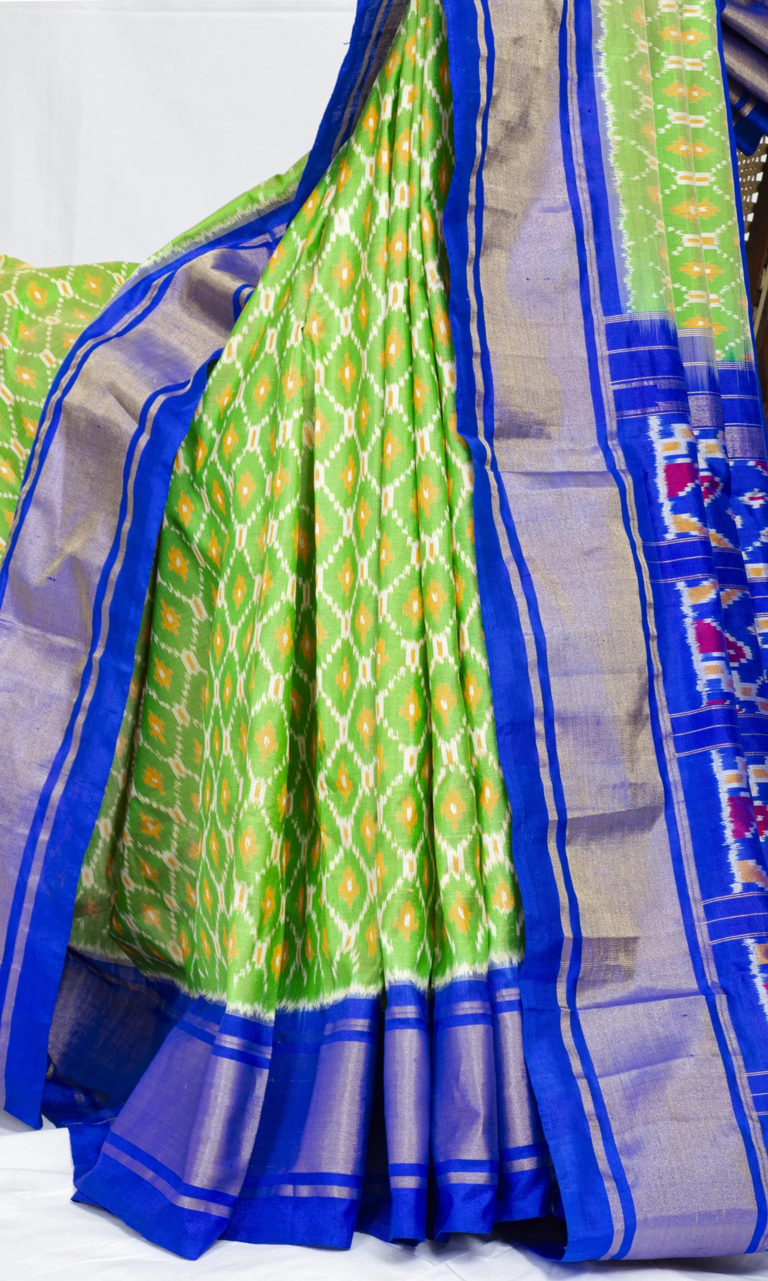 Pochampally Ikat Patola Saree