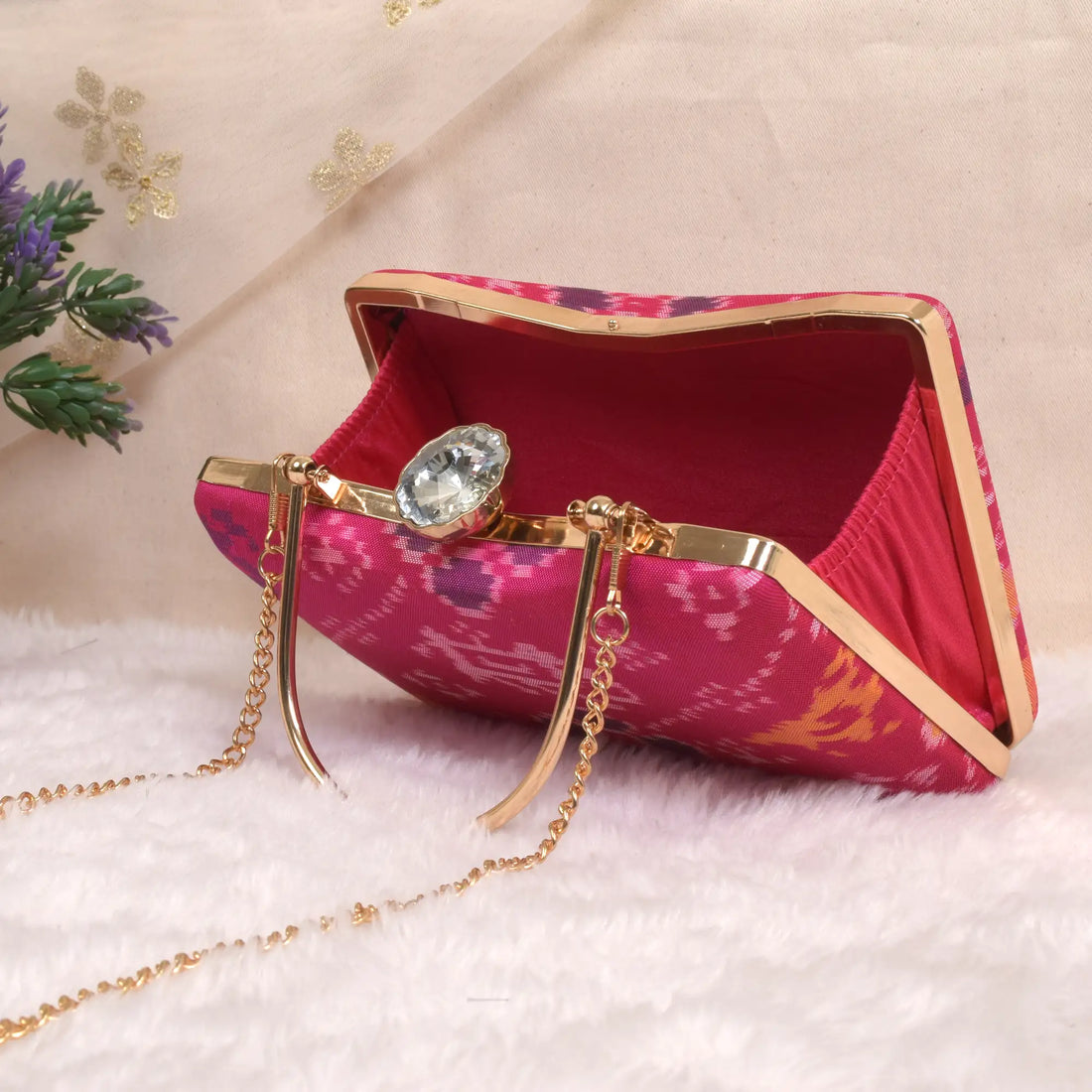 Single Ikat Patola Clutch