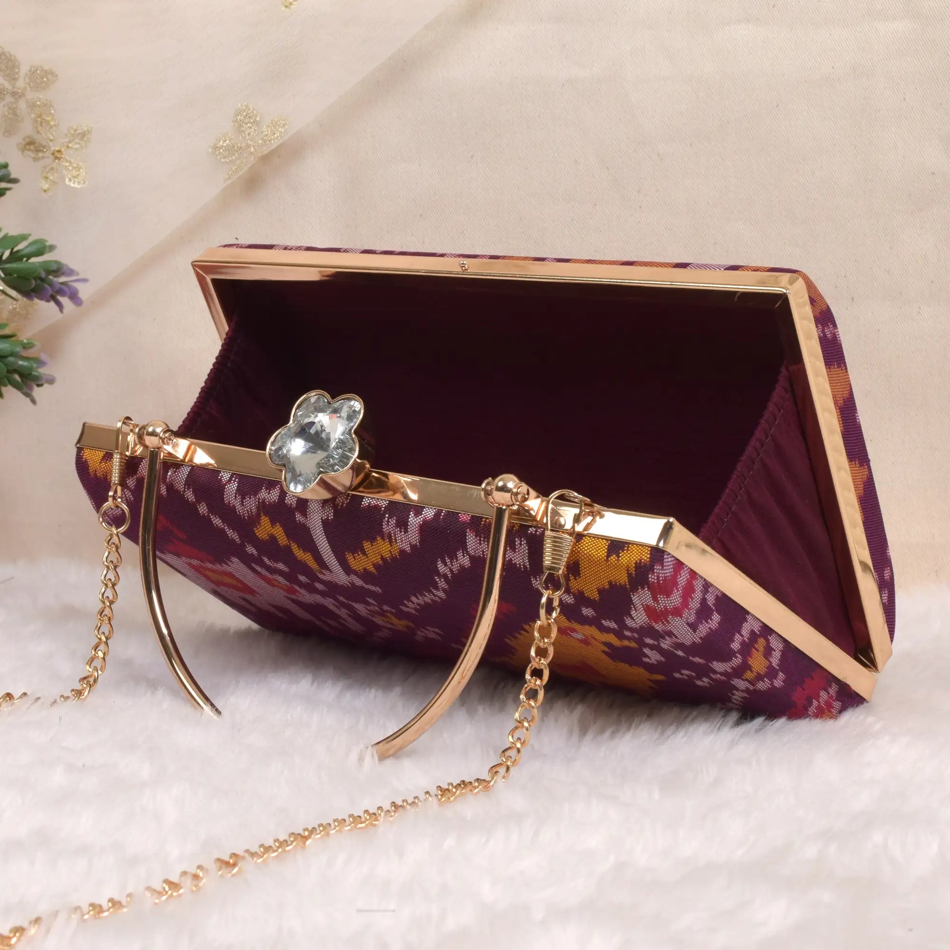 Single Ikat Patola Clutch