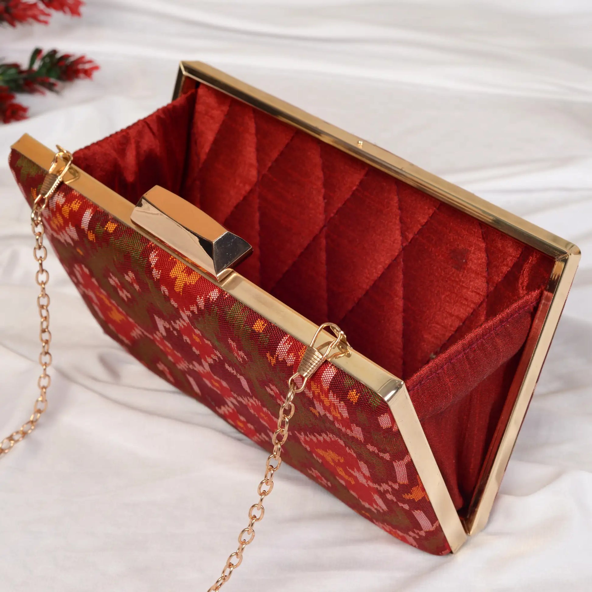 Single Ikat Patola Clutch