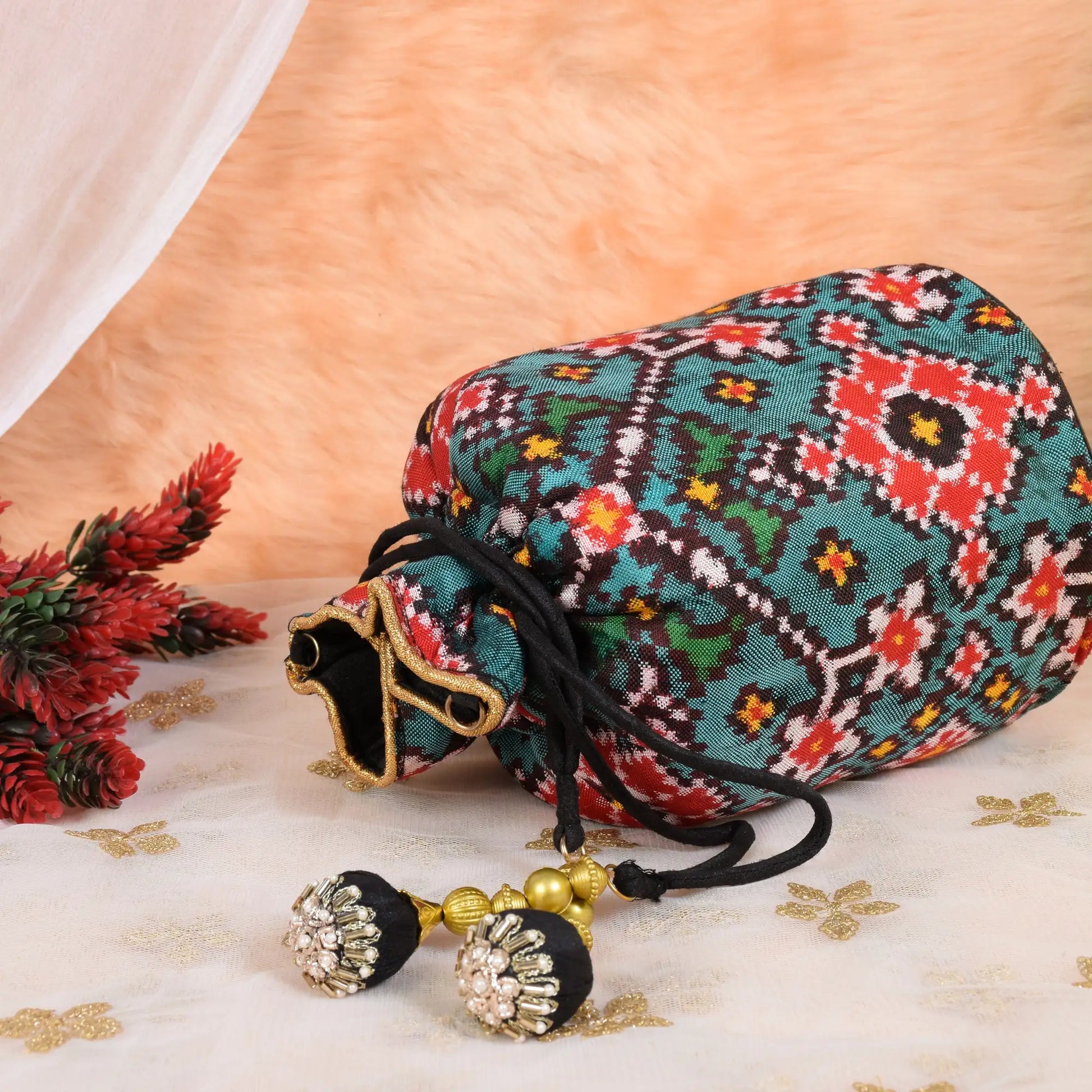 Double Ikat Patola Batwa