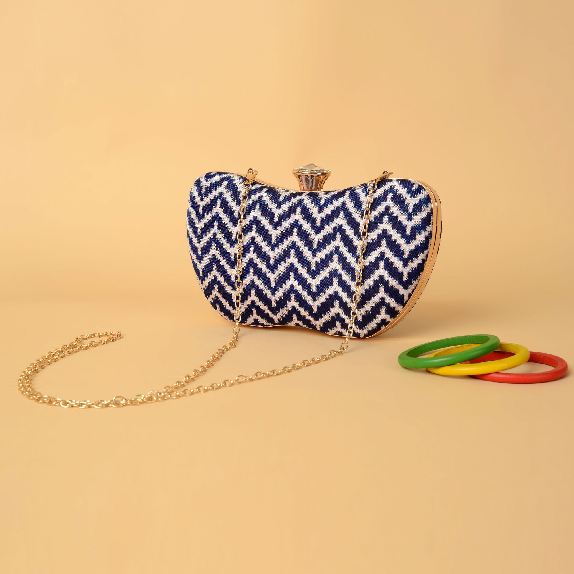 Double Ikat Patola Clutch Laheriya