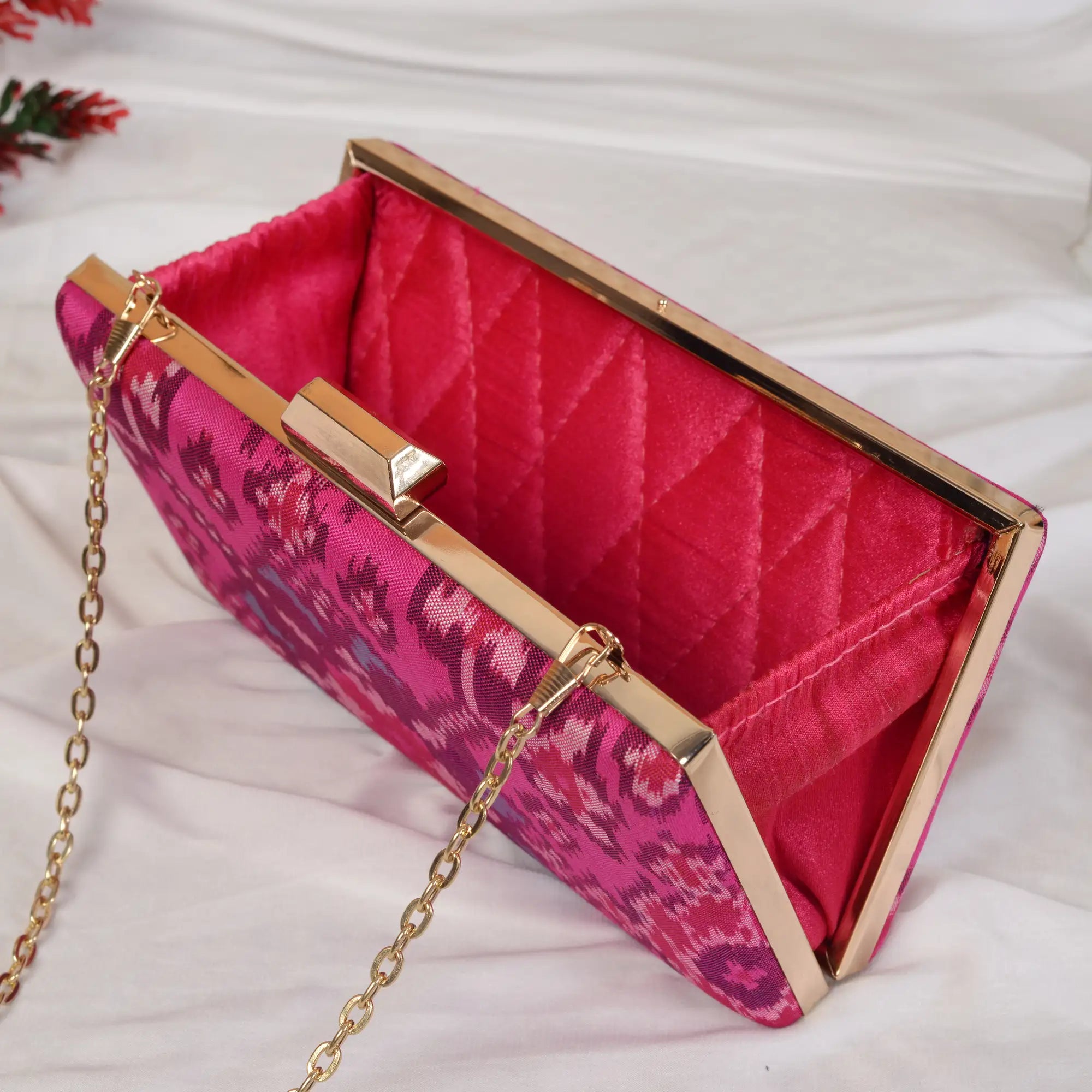 Single Ikat Patola Clutch