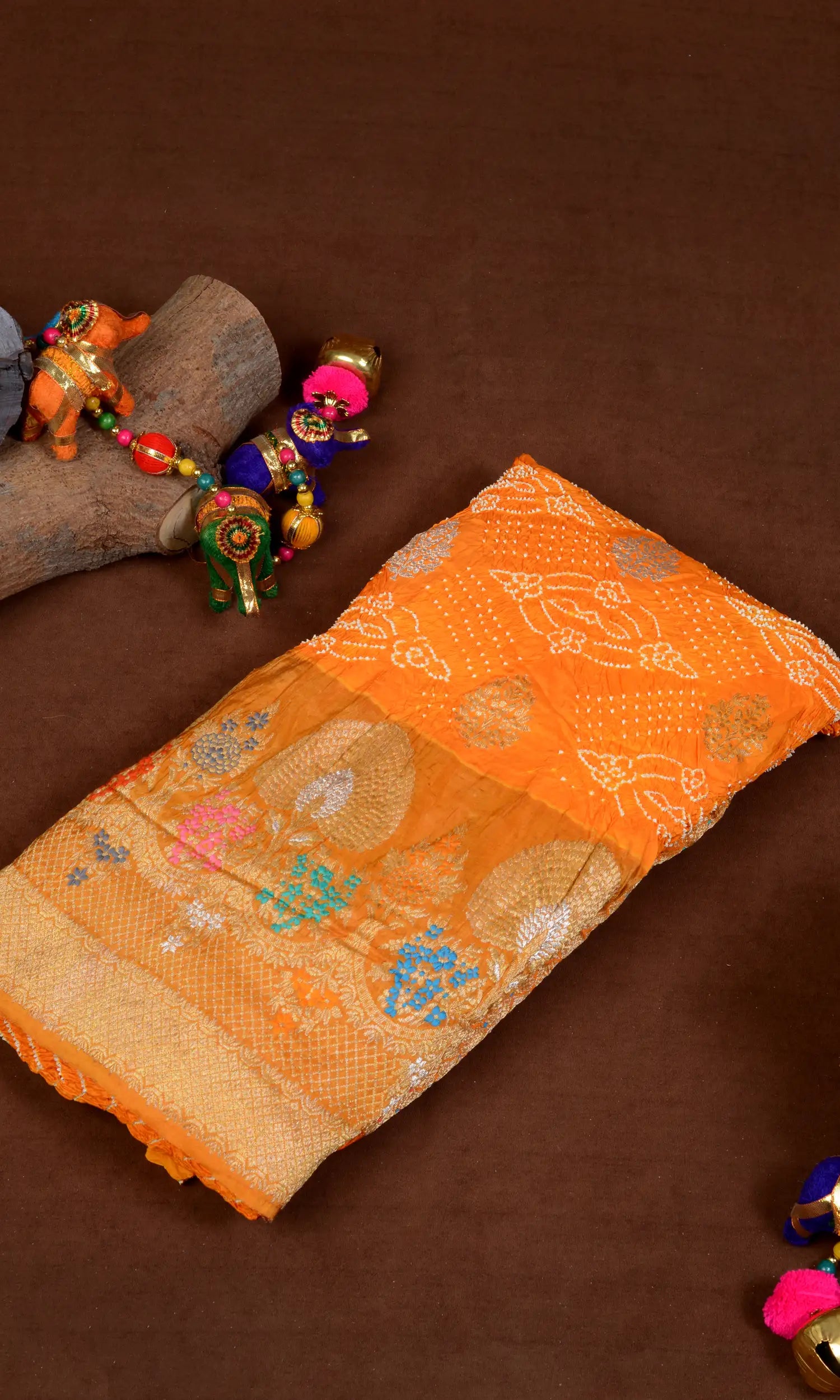 Kadiyal Buta Weave Bandhani Saree
