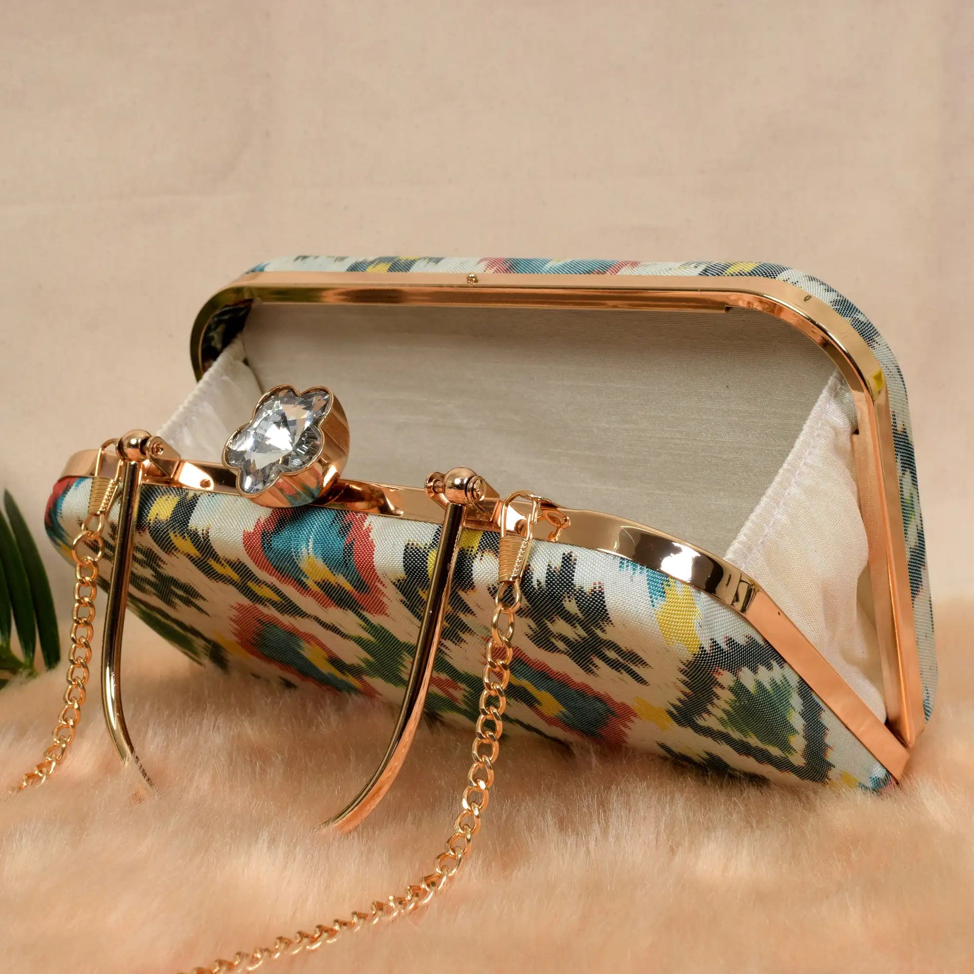 Single Ikat Patola Clutch