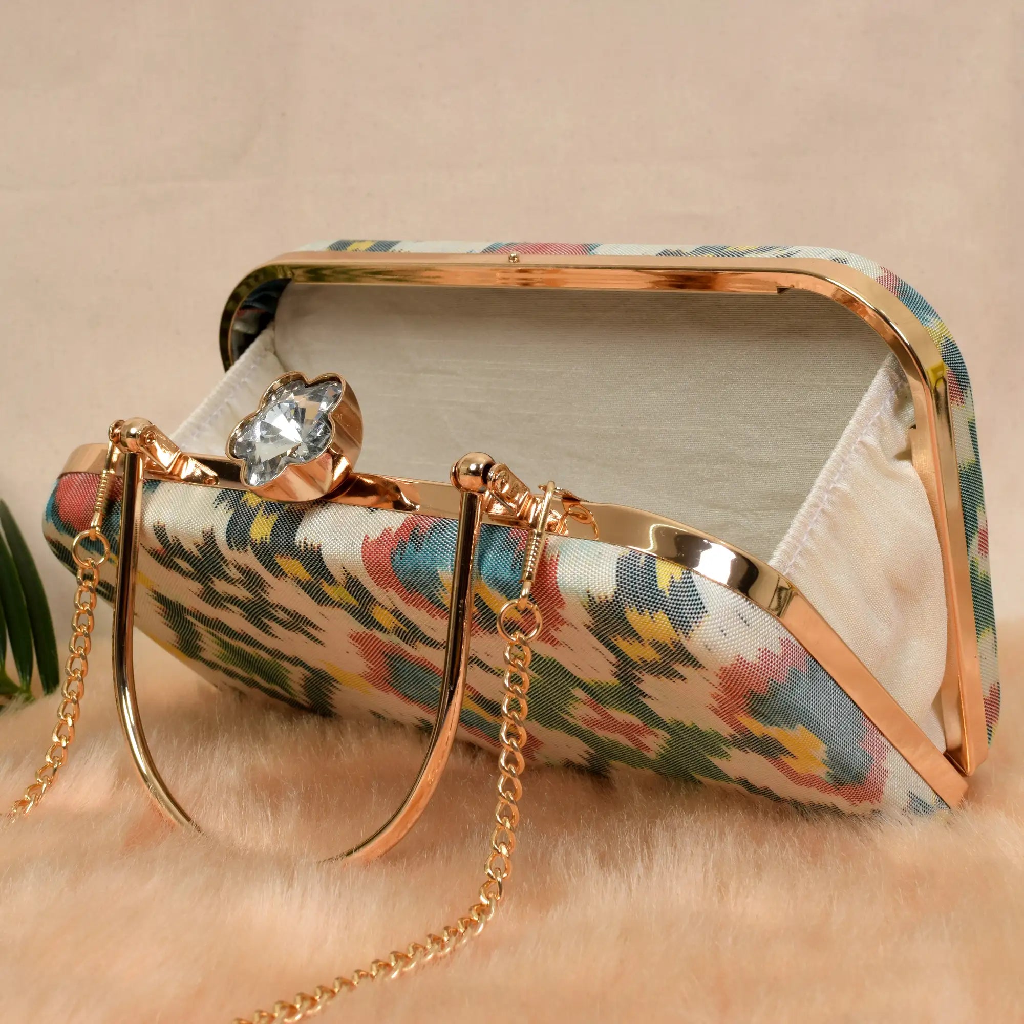 Single Ikat Patola Clutch