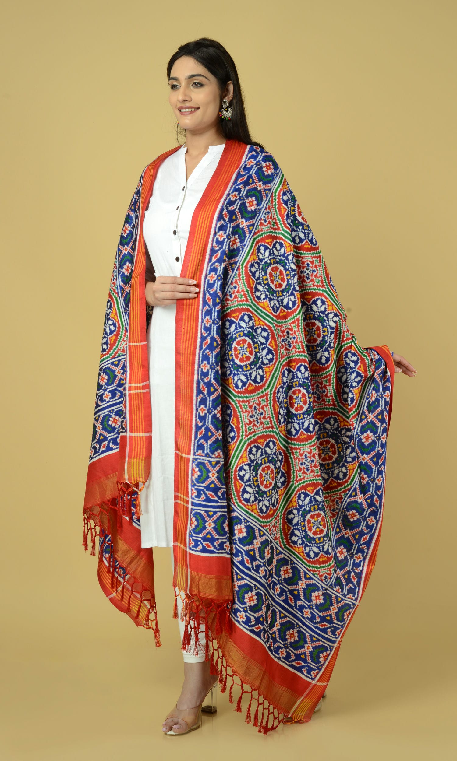 Double Ikat Patola Dupatta Flowers