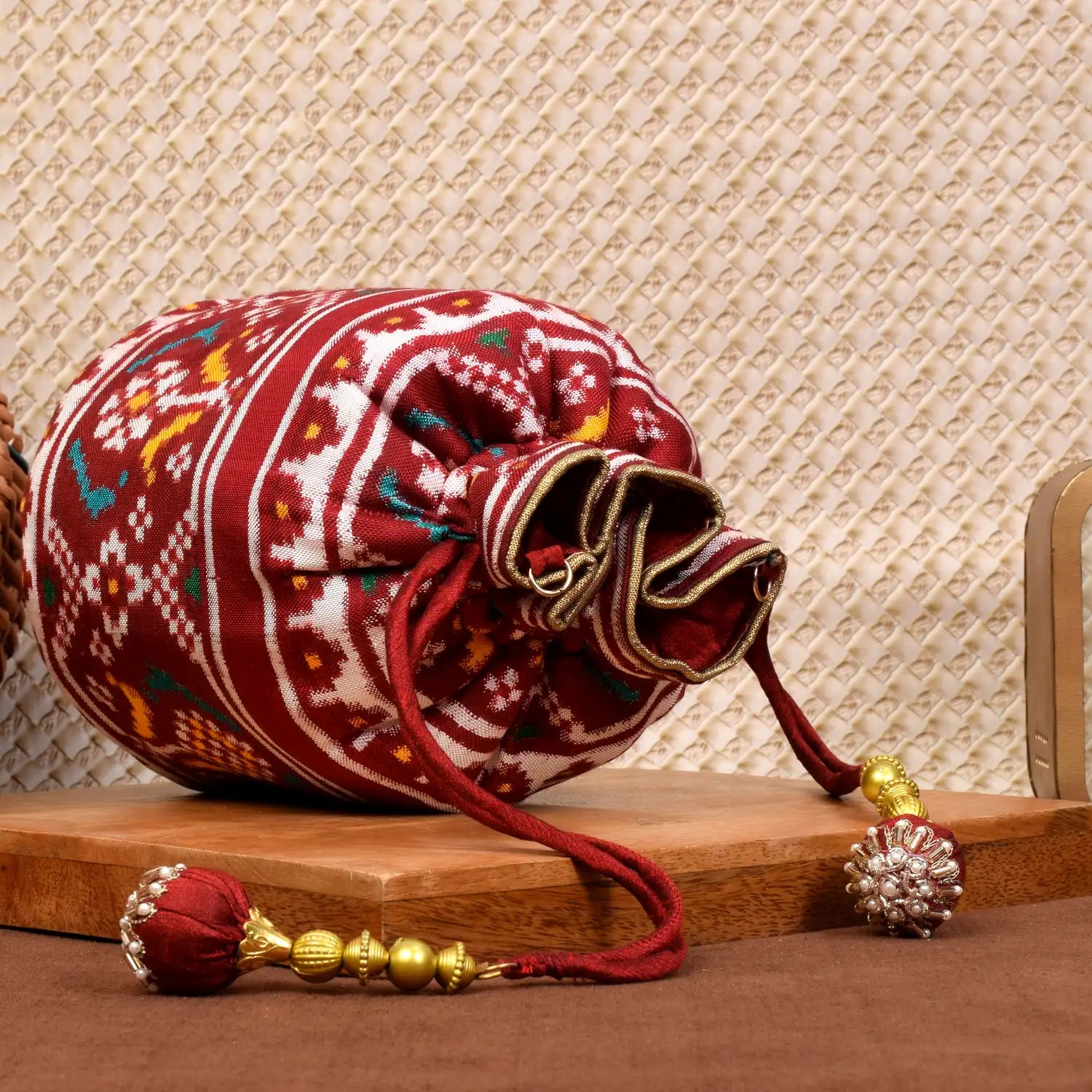 Double Ikat Patola Batwa